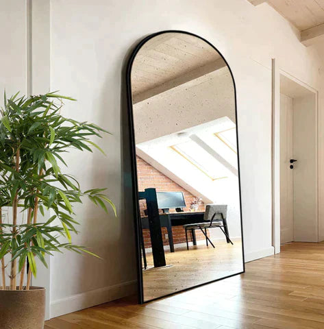 SENOLLA OVERSIZED MIRROR (180 X 35 X 81 CM)
